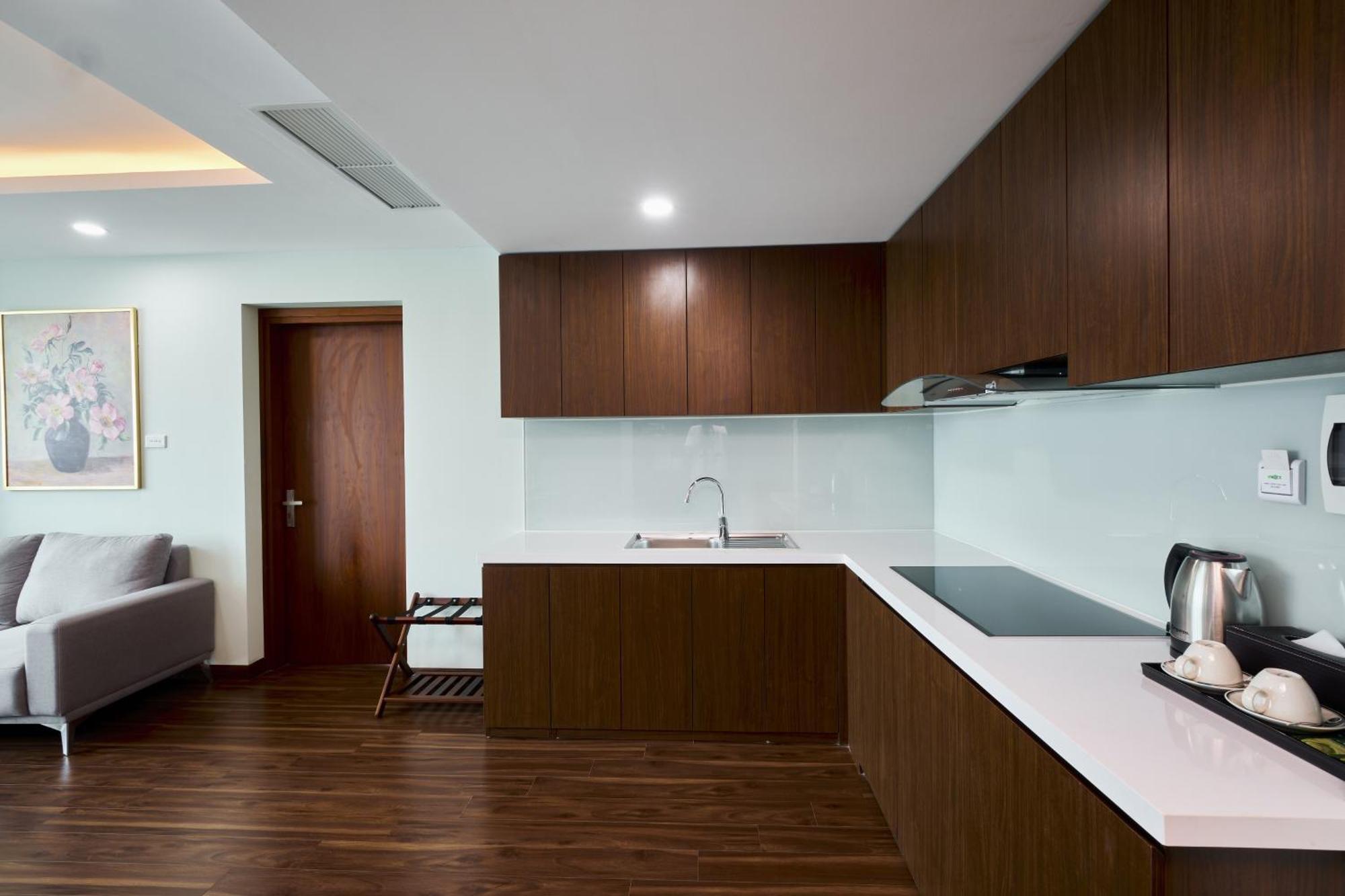 Netland Westlake Legacy Suites 河内 外观 照片