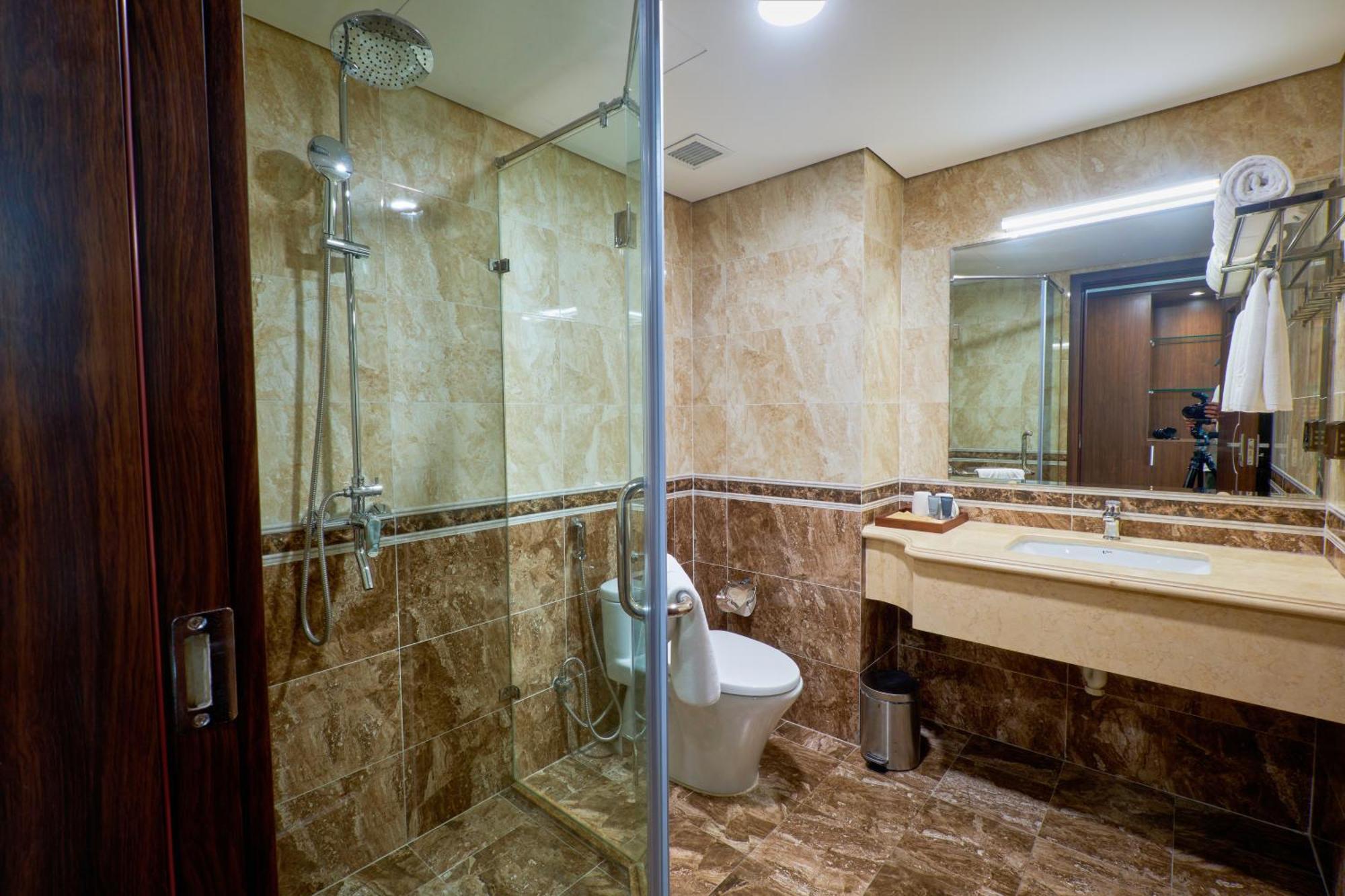 Netland Westlake Legacy Suites 河内 外观 照片