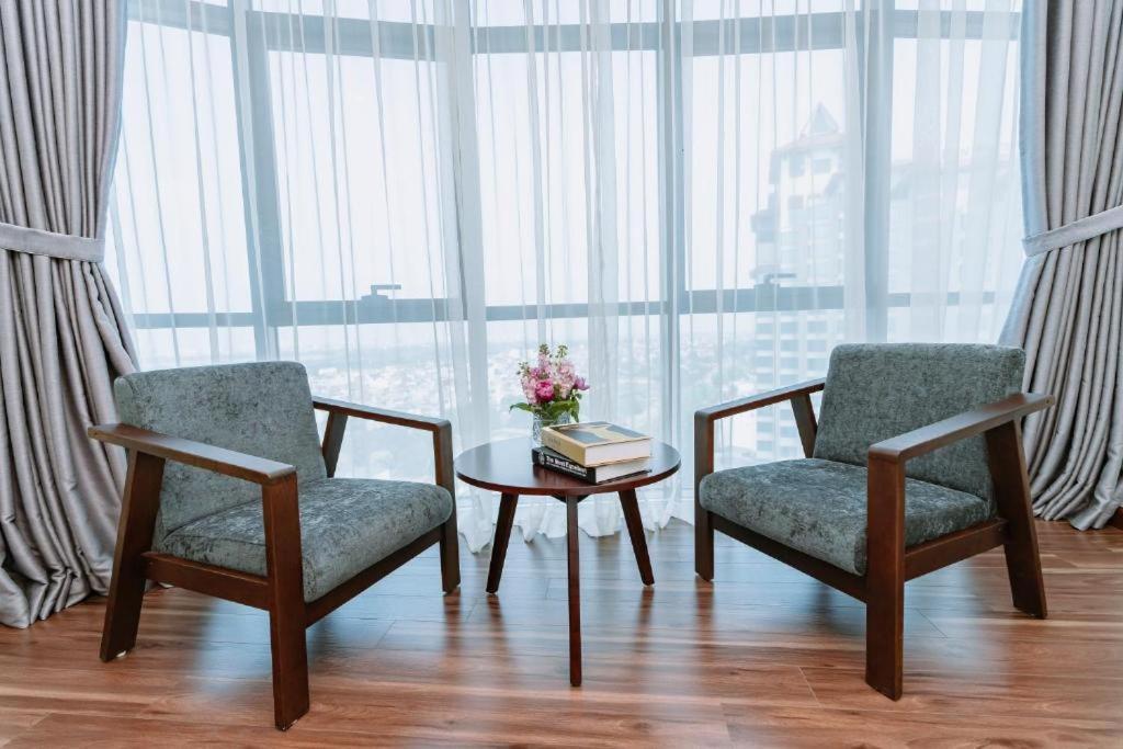 Netland Westlake Legacy Suites 河内 外观 照片